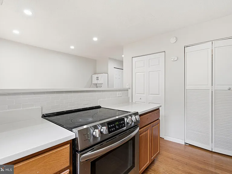 15711 Ambiance Dr — Photo 4