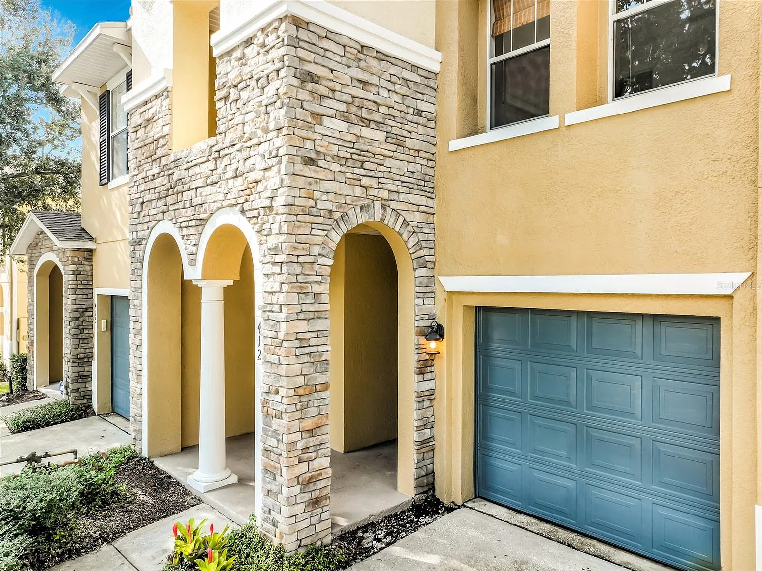 3 bed, 2.5 bath, 1777 sqft, $2,450 — Photo 2