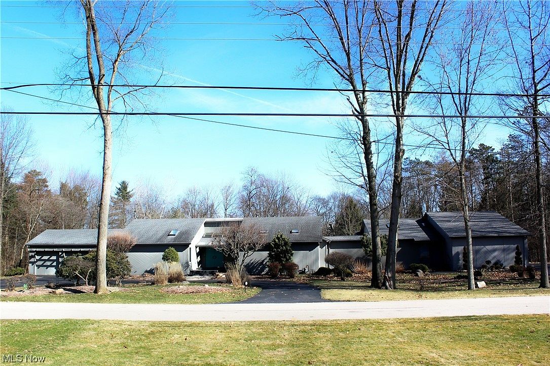3585 Ohio Trl, Youngstown, OH 44505 | Zillow