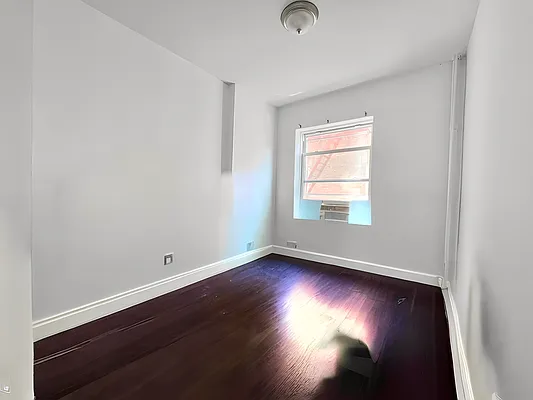 Rented by Keller Williams NYC | media 22