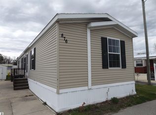 876 Shady Ln, Traverse City, MI 49686