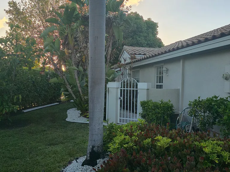 5612 NW 119th Way — Photo 4