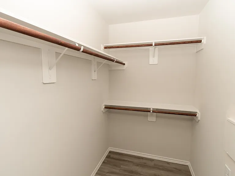 Hailey Harbor Dr — Photo 12