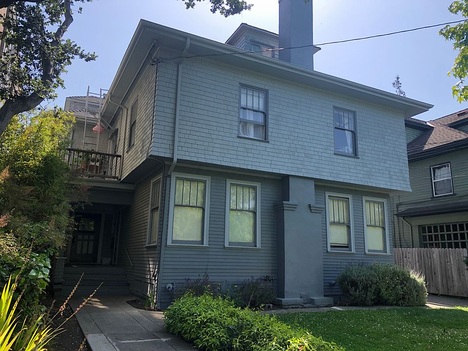 2635 Hillegass Ave. Apartment 5 is the entire top floor of the house !