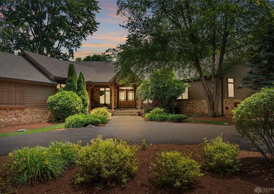 1st image of 612 Shelter Glen Ct