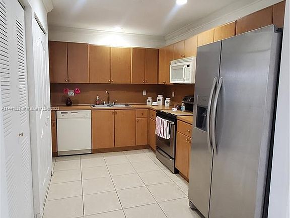 5th image of 8804 NW 109th Pl #4020