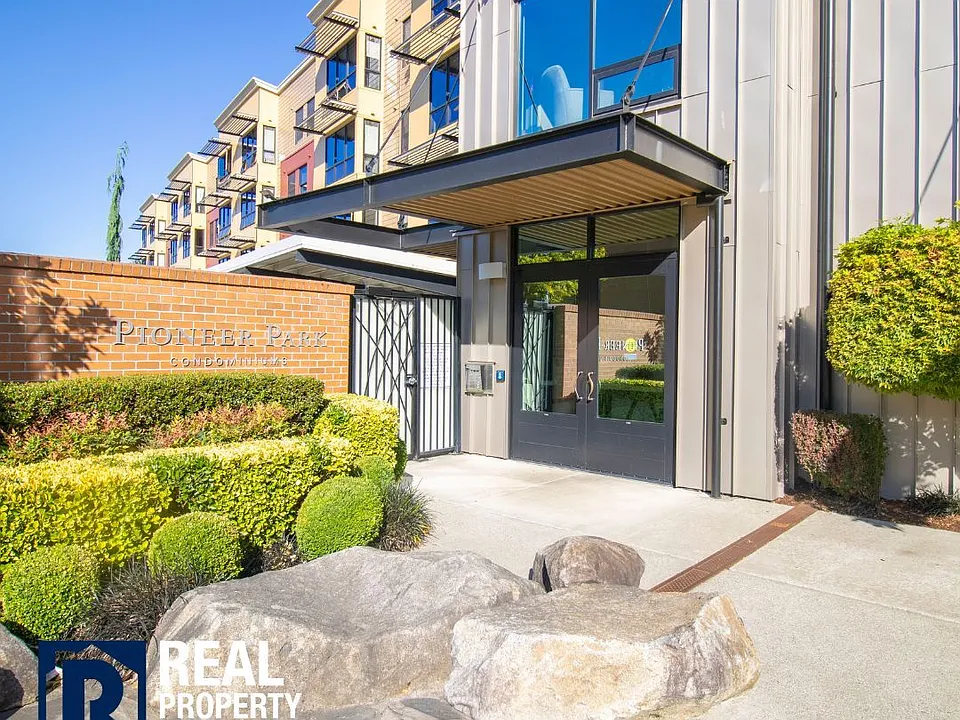 210 W Pioneer Ave #314