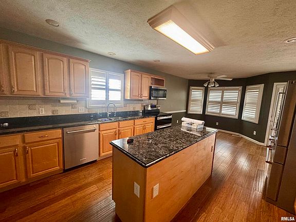 2nd image of 1801 N Fair St