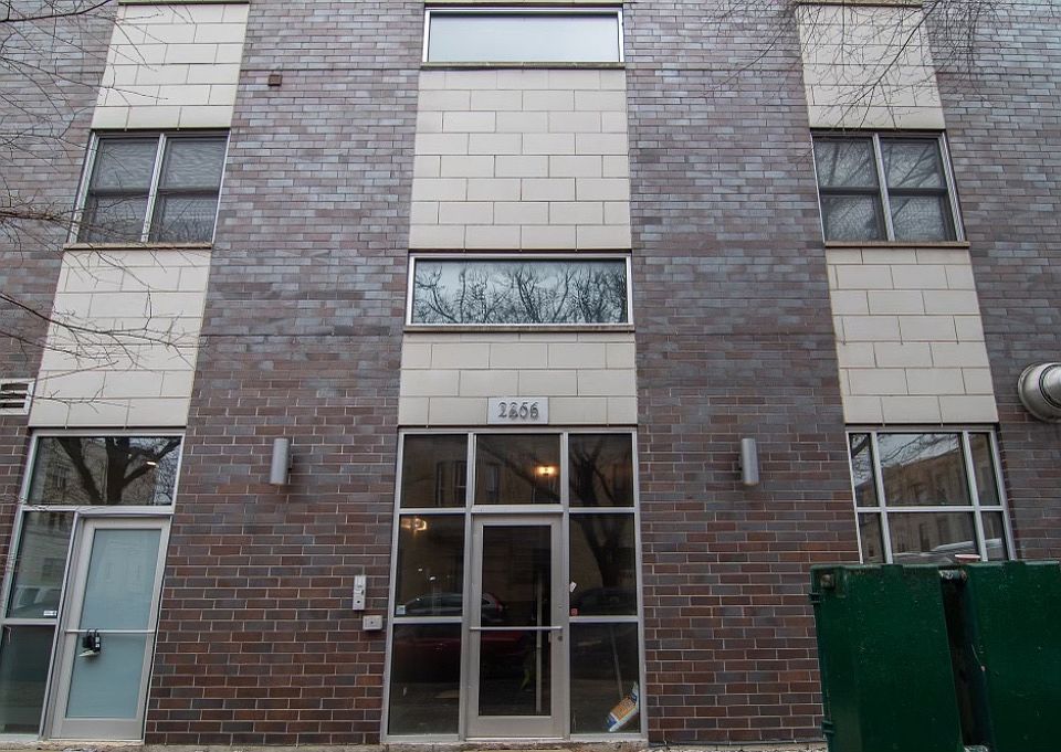 1st image of 1605 N Oakley Ave #3S