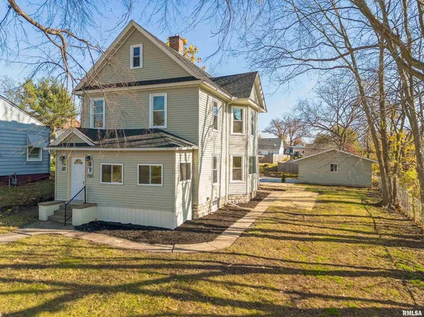 1505 Esplanade Ave, Davenport, IA 52803