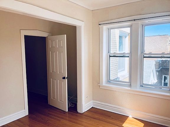 4th image of 4418 N St Louis Ave APT 3A