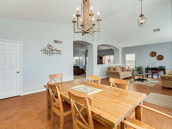 3rd image of 3640 S Vista Pl