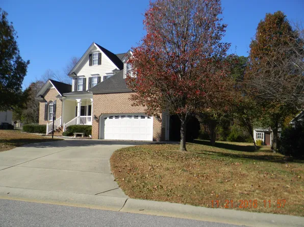 613 Woods Walk Ln, Rocky Mount, NC 27804