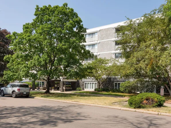 6450 York Ave S APT 505, Edina, MN 55435