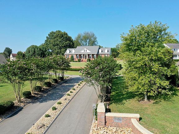 2nd image of 4015 Hirst Cir