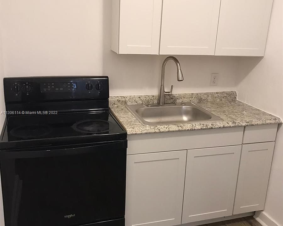 1st image of 1525 NW 1st Pl APT 25