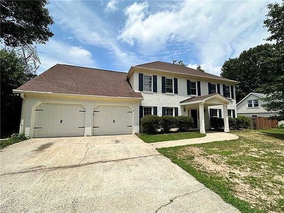 2nd image of 2321 Chestnut Springs Trl