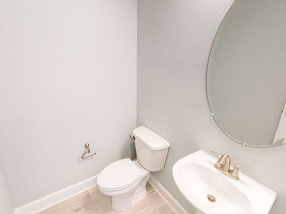 3rd image of 49 Woodsong Ln