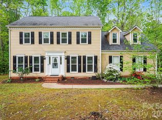 8637 Quarters Ln, Mint Hill, NC 28227