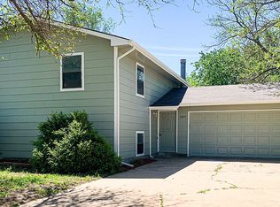 2827 W Dallas Ave, Wichita, KS 67217