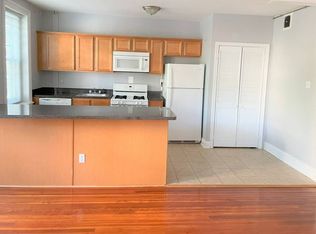 9 Station Ave, Ardmore, PA 19003