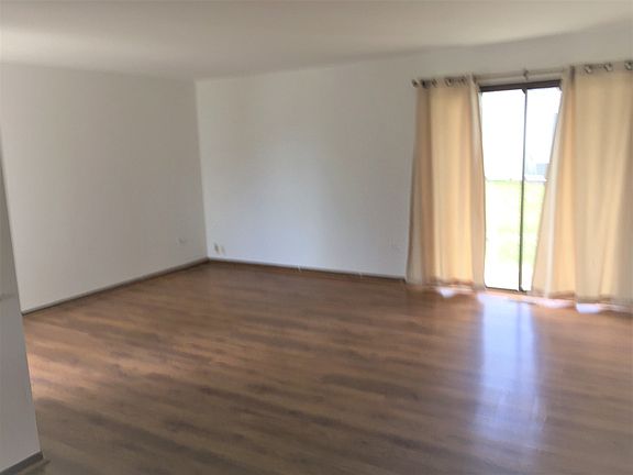 4th image of 946 Brunswick Cir #946