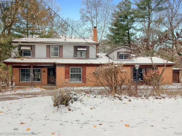 21875 Beech Rd, Southfield, MI 48033