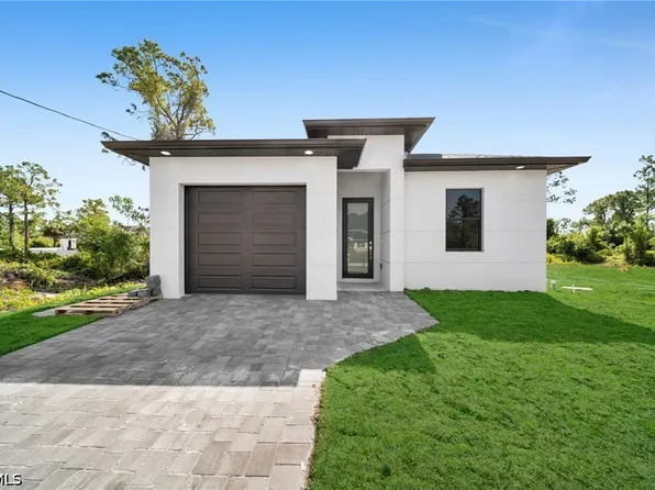 347 Columbus Blvd S, Lehigh Acres, FL 33974