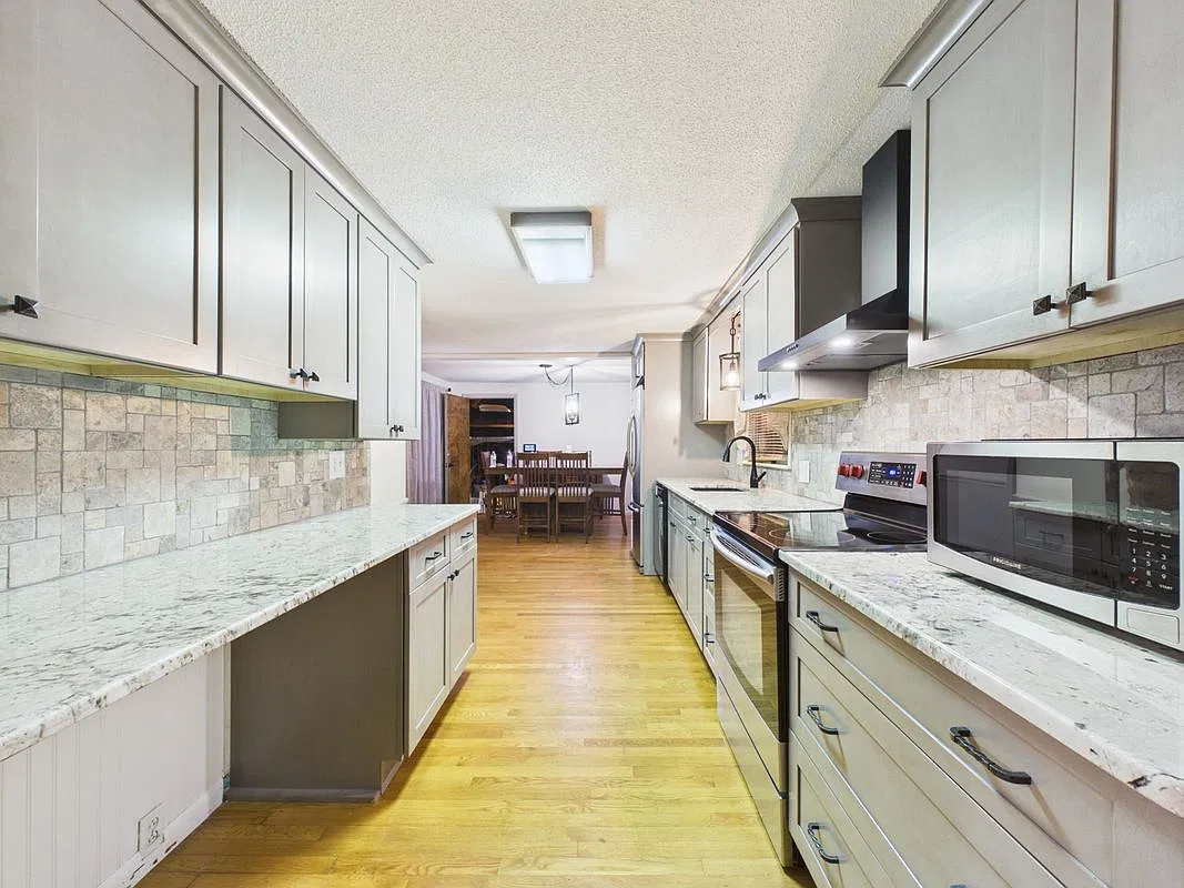 1 bed, 1.0 bath, 950 sqft, $1,750 — Photo 3