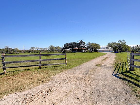 2nd image of 12305 FM 467