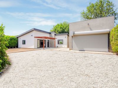 19231-19229 Cantara St, Reseda, CA, 91335