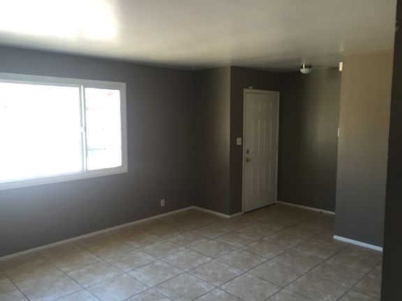 3rd image of 3609 W Sahuaro Dr