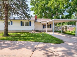 121 W South St, Morrice, MI 48857