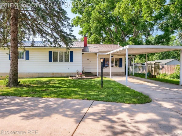 121 W South St, Morrice, MI 48857