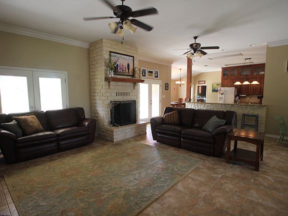 3rd image of 431 County Road 132b