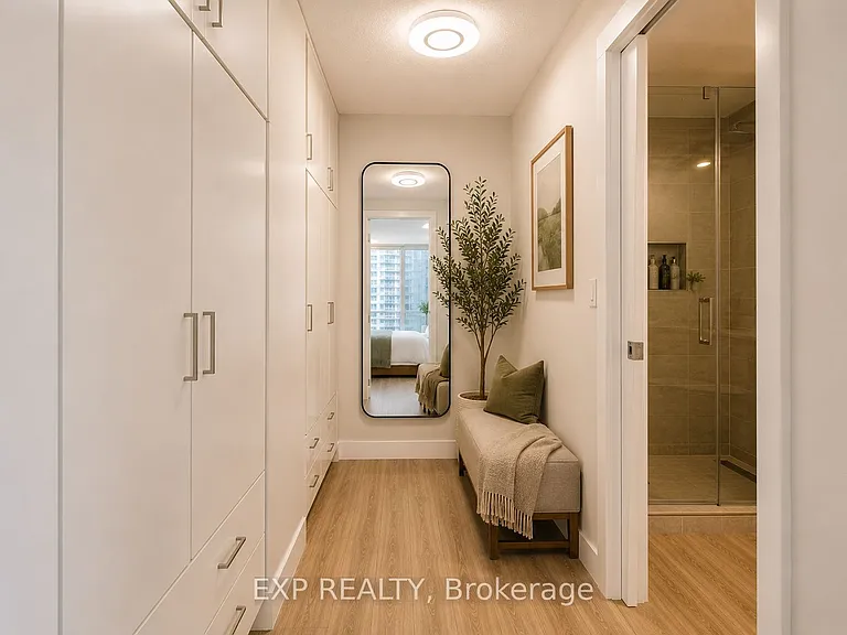 160 George St #1505 — Photo 23