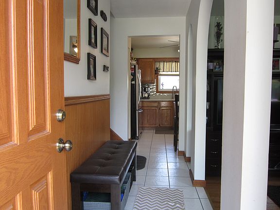 4th image of 8807 S Meade Ave