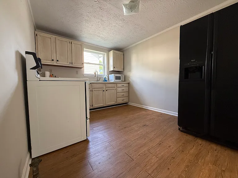 4344 Glenn Ave — Photo 6