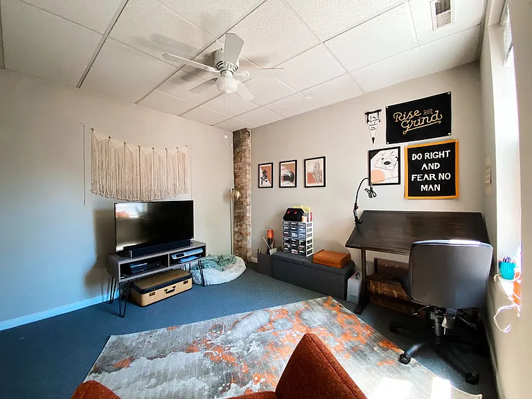 2117 W Ohio St — Photo 15