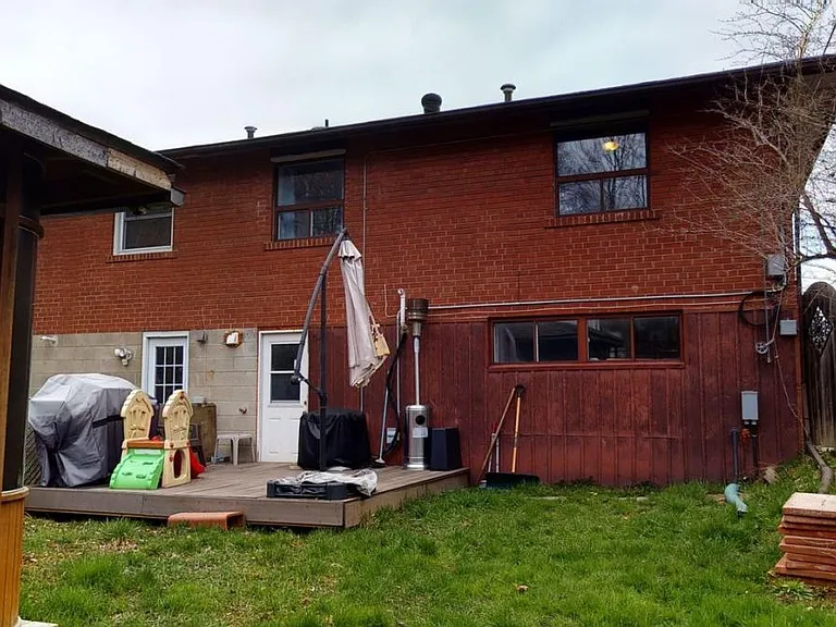 61 Darlingside Dr — Photo 6