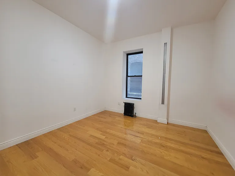 115 W 104th St #6 — Photo 11
