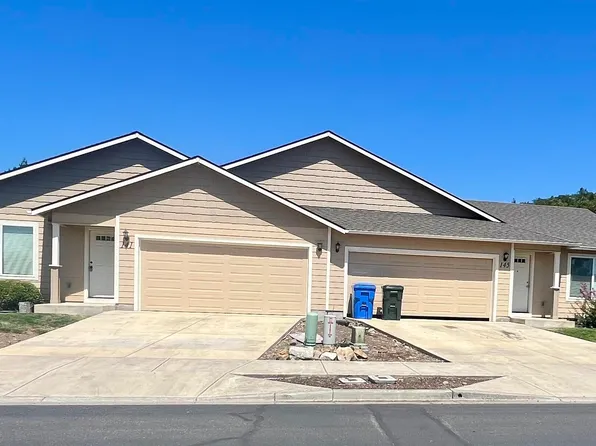 141 Neva St, Eagle Point, OR 97524