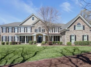 39 Ridgeline Dr, Long Valley, NJ 07853