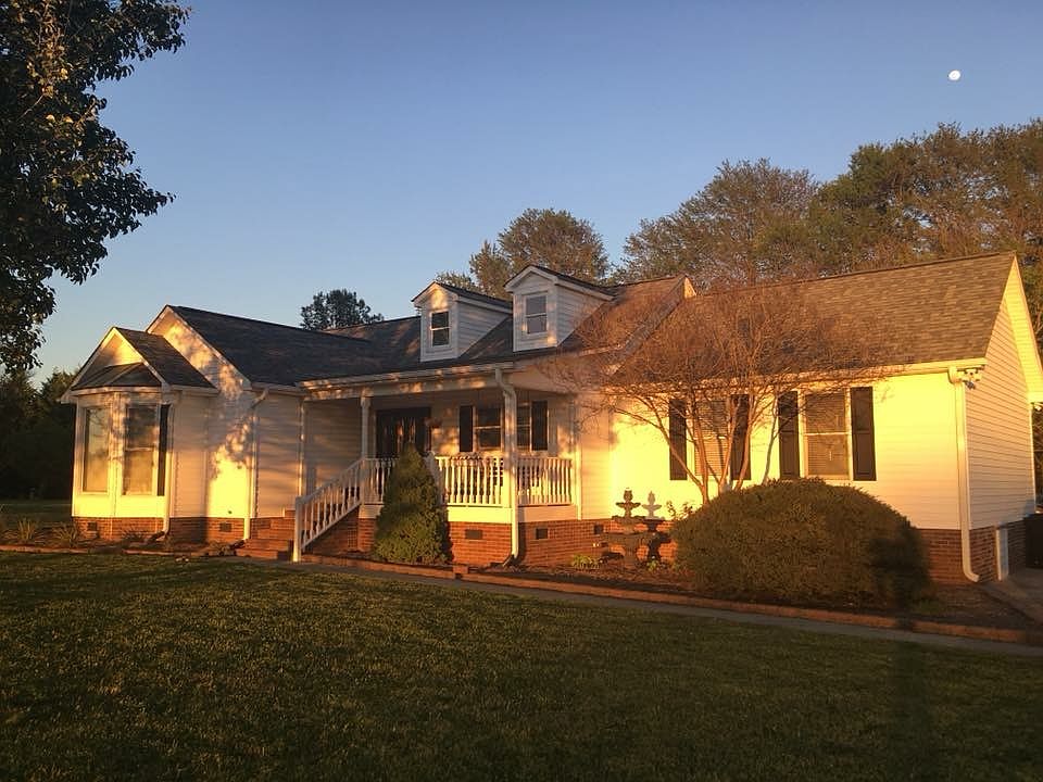 1011 Lawrence Rd, Clover, SC 29710 Zillow