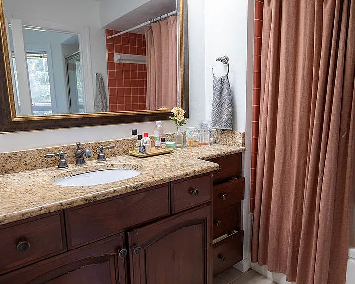 3724 Longchamp Cir — Photo 21