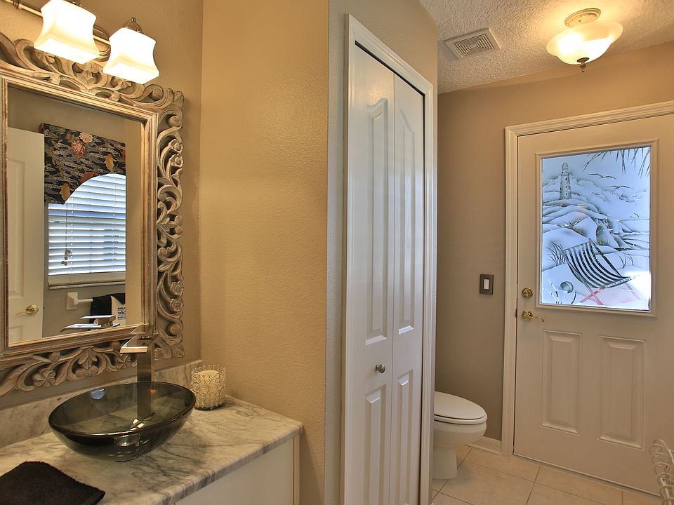 2nd image of 3780 Old Pali Rd APT B