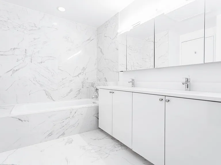 245 E 58th St #Penthouse A — Photo 10