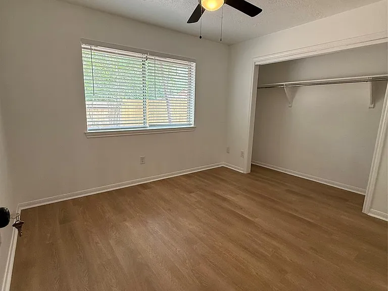 2075 Little Cedar Dr — Photo 24