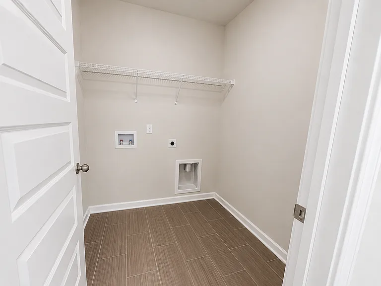 4013 E Associate Dr — Photo 8