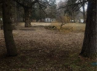 8617 E Lake Rd, Erie, PA 16511